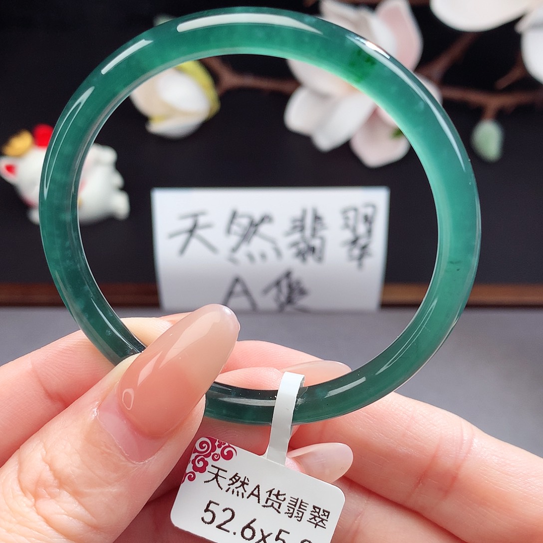 翡翠手镯（圆镯）未镶嵌