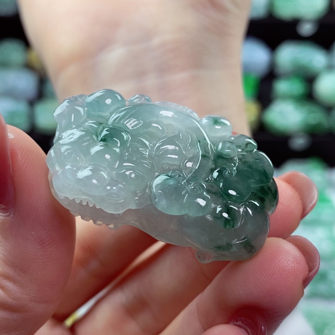 翡翠颈饰未镶嵌天然