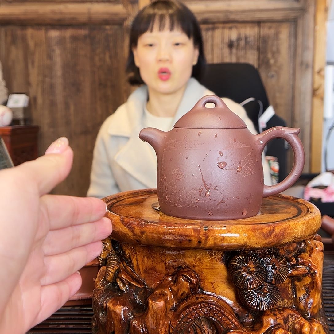 紫砂茶壶周春燕老师。320c c