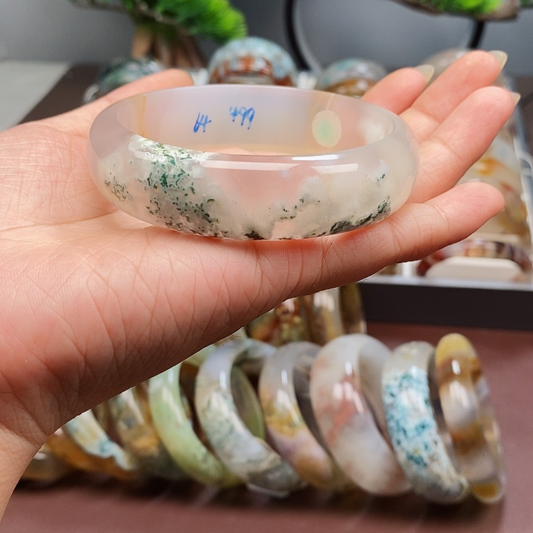 玛瑙/玉髓手镯未镶嵌