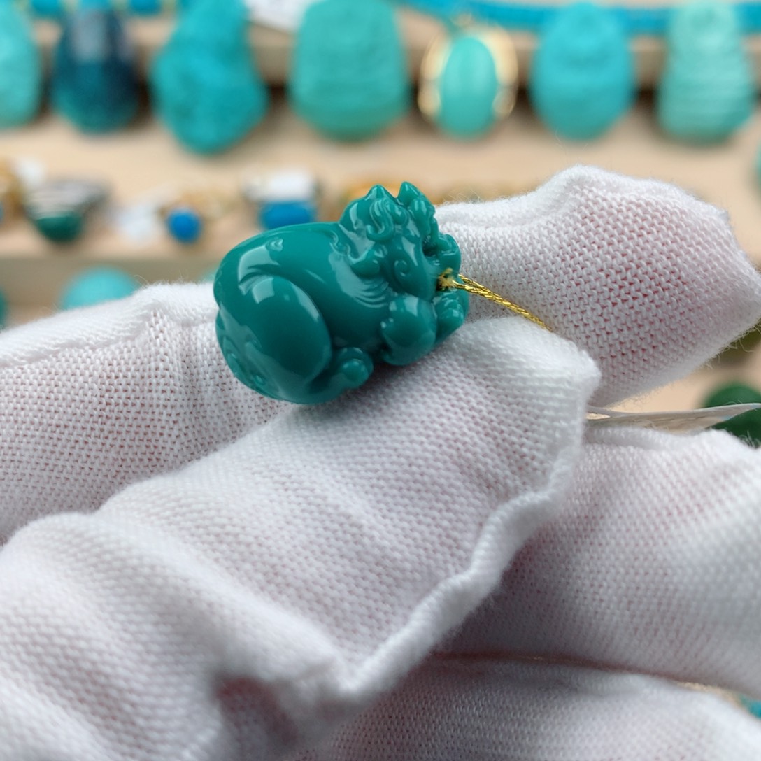 未镶嵌绿松石珠宝奇石