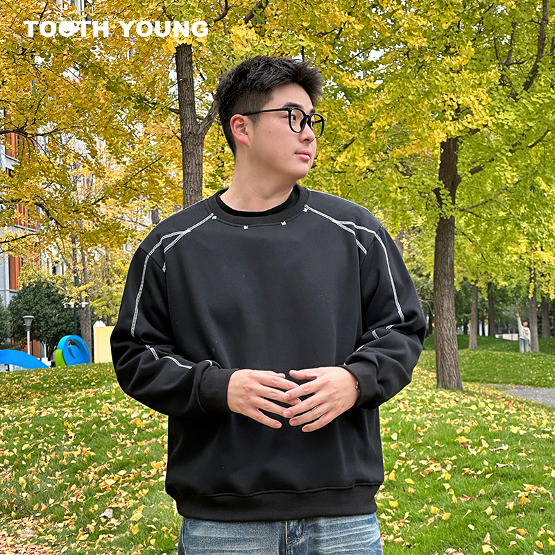 冯一&TOOTH YOUNG【抛物线】冬季加绒圆领铆钉卫衣男大码显瘦内搭