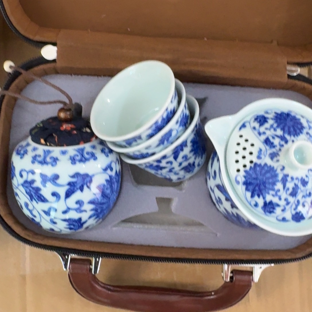 缠枝莲五斤套白瓷