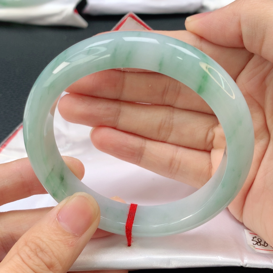 翡翠手镯未镶嵌翡翠58.6