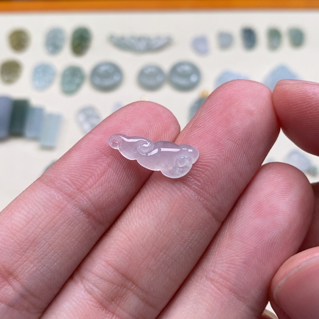 翡翠未镶嵌颈饰吊坠