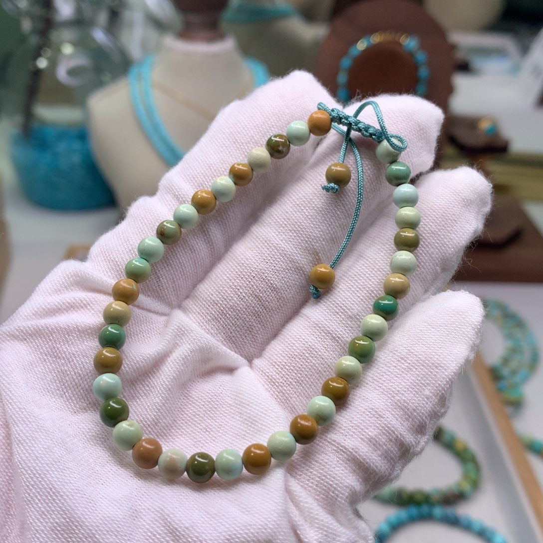 绿松石配饰未镶嵌