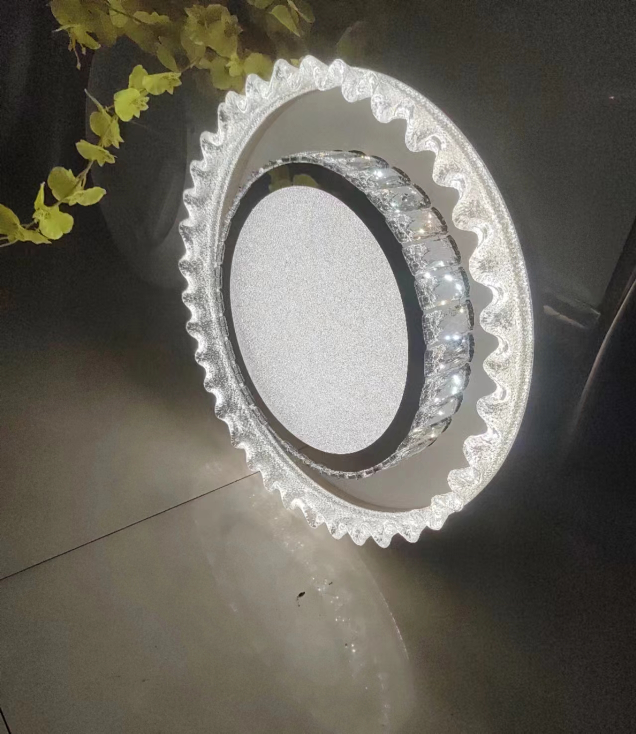 现代简约高奢卧室吸顶灯