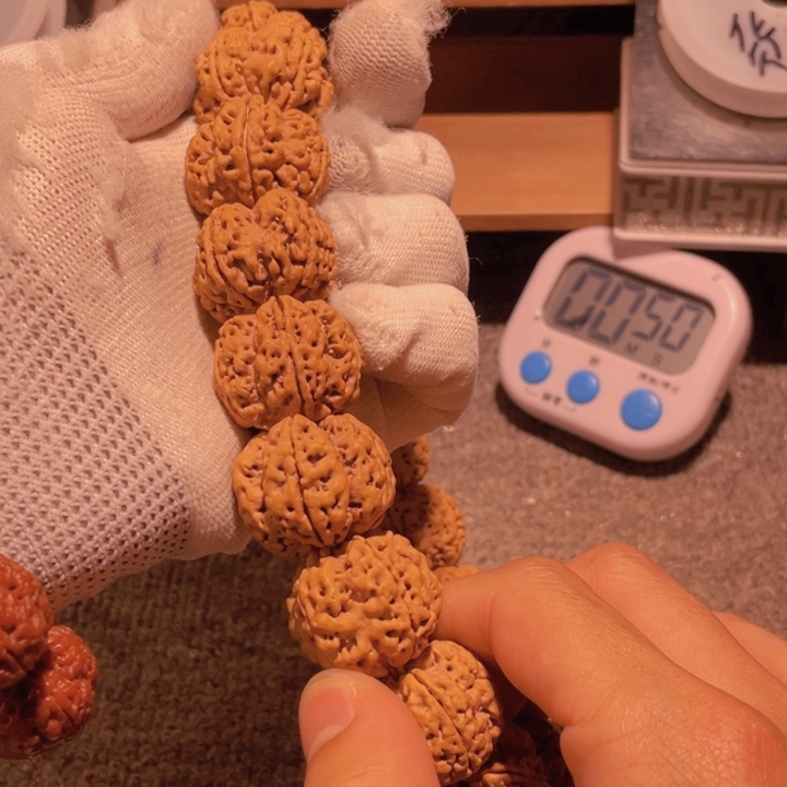 金刚菩提吊坠花***.这个时候应该会觉得这