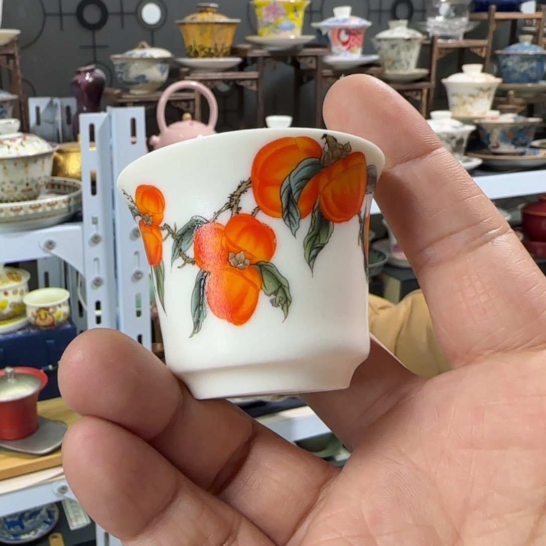 高温下的高温天气使人心情愉悦