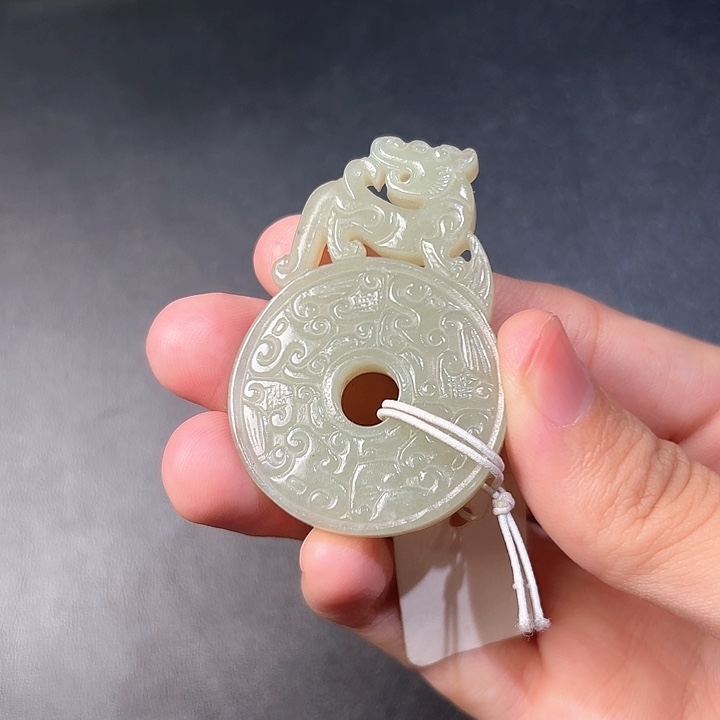 和田玉挂件未镶嵌季