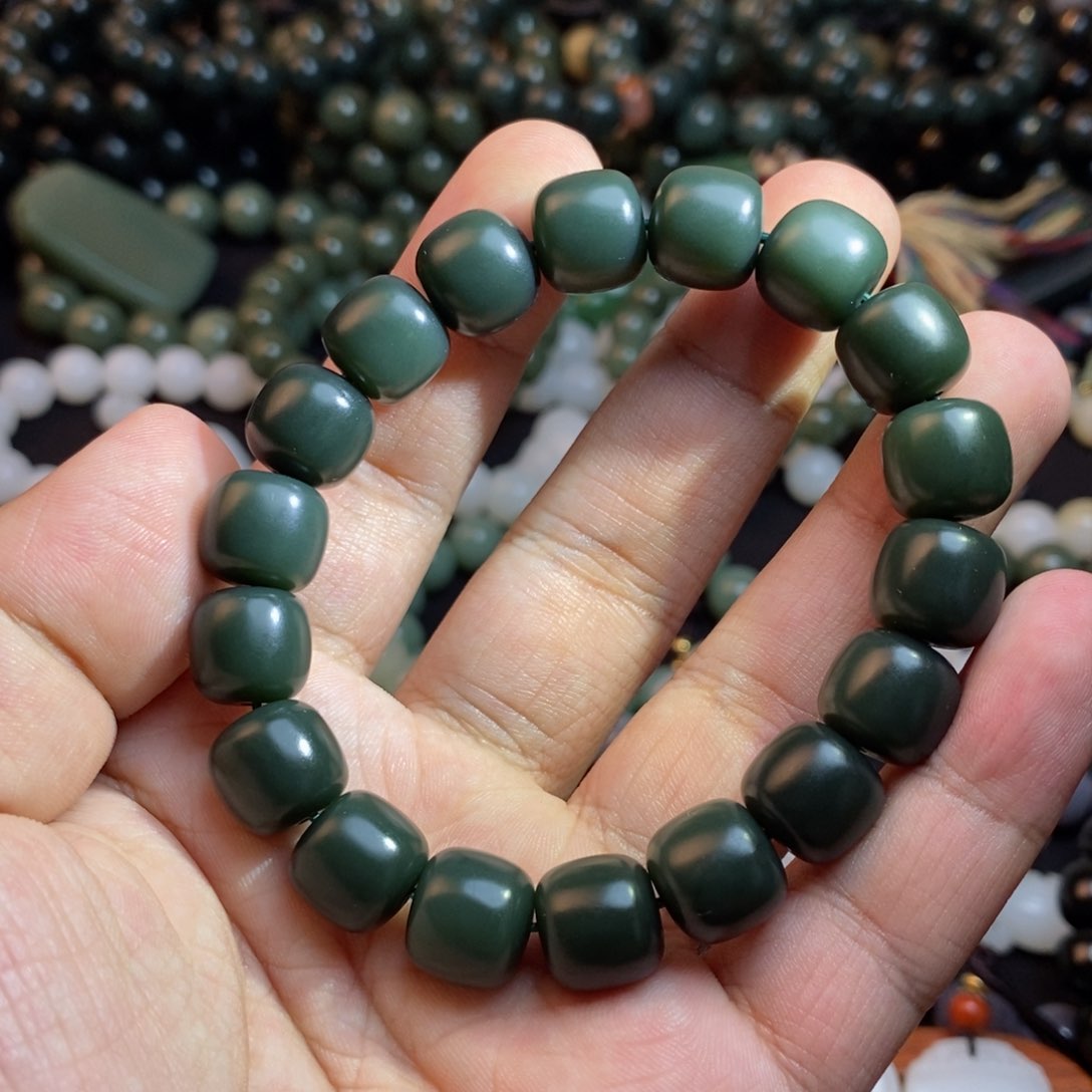 未镶嵌和田玉手串