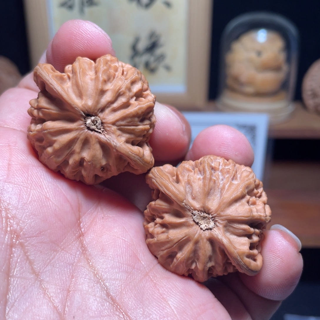 L***.文玩核桃把件汉高山·宫灯
