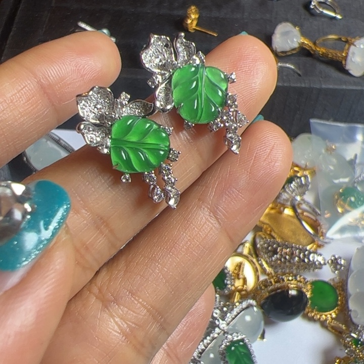 翡翠耳饰18K金镶嵌翡翠吊坠项链