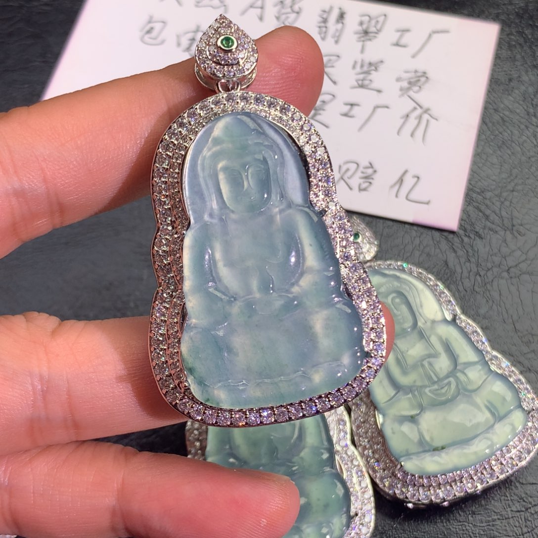 翡翠颈饰未镶嵌观音