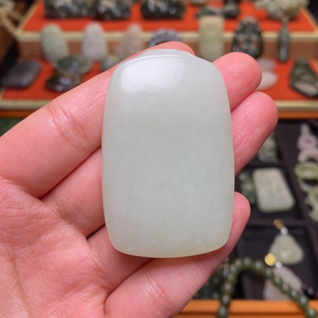 和田玉颈饰未镶嵌老***会