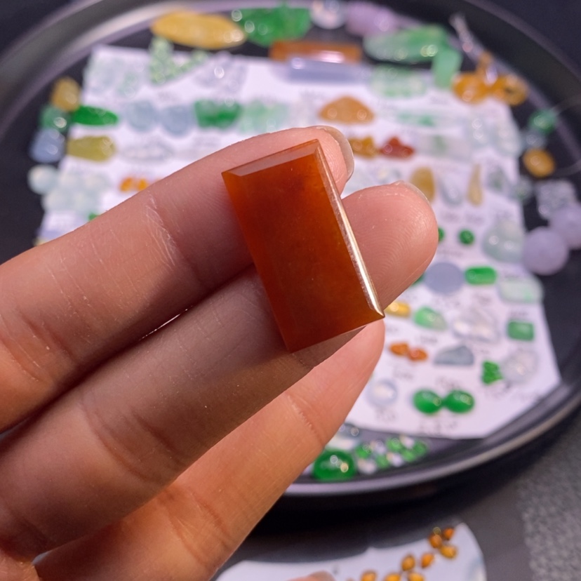 【闪购商品】翡翠挂件未镶嵌牌