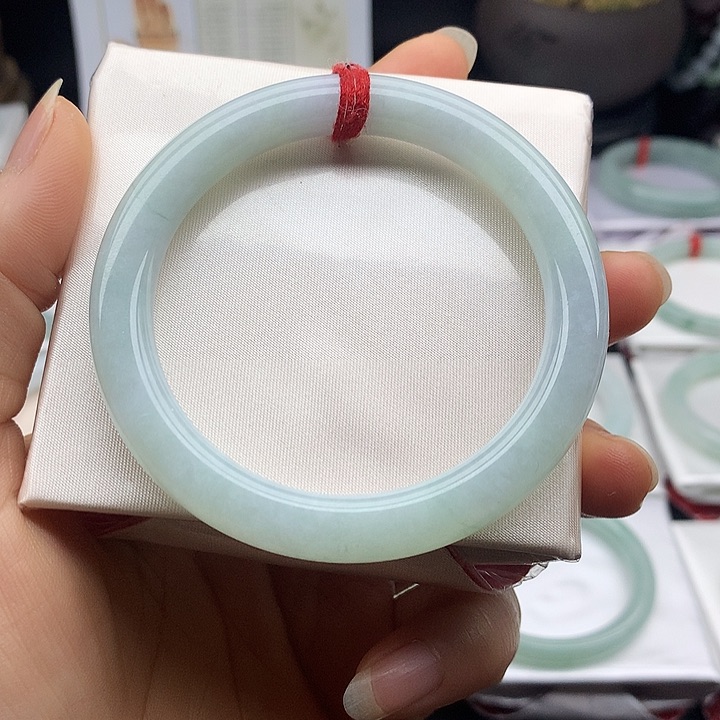 翡翠手镯未镶嵌缅甸天然翡翠A货55.8