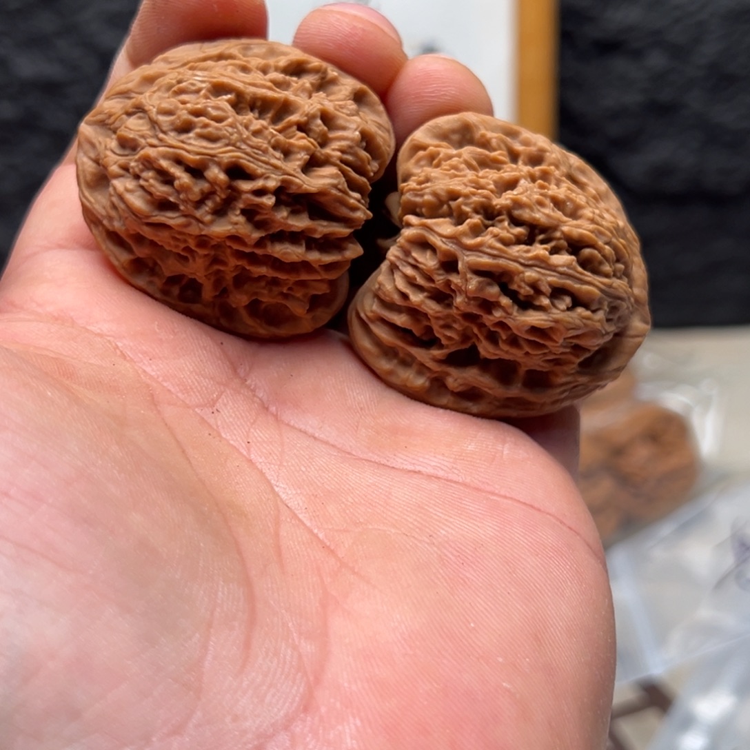 L***N把件文玩核桃南疆41黄线