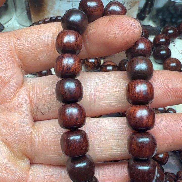 藤类海南红降10老型红底微瑕