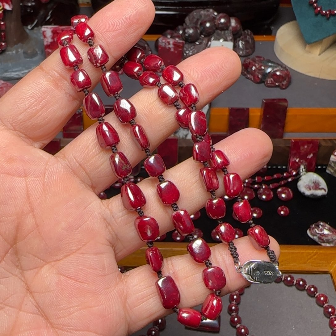 天然辰砂原矿项链