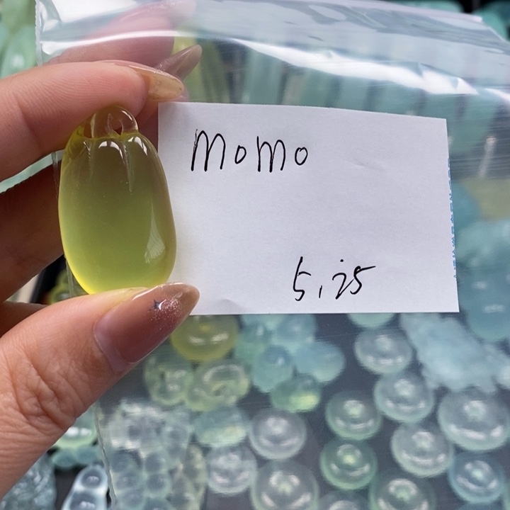 蛇纹石玉未镶嵌手镯m****6