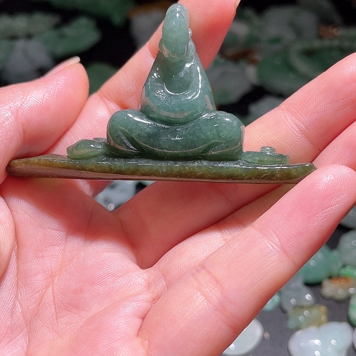 颈饰未镶嵌翡翠天