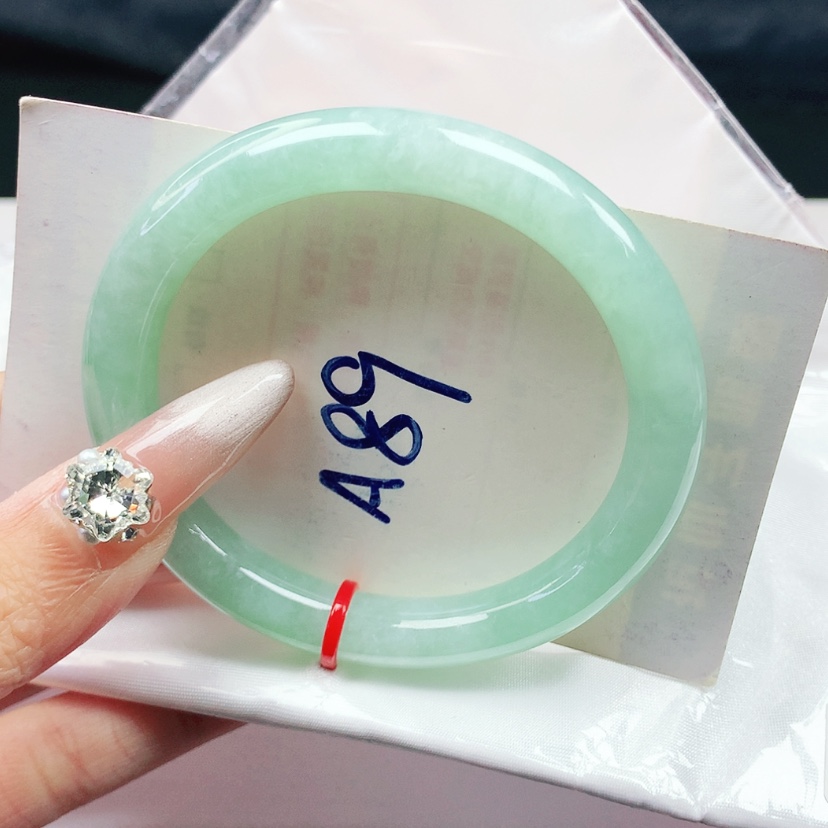 【闪购商品】翡翠手镯未镶嵌53.8贵妃