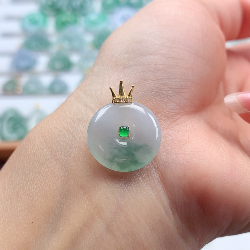 【闪购商品】翡翠吊坠(赠链)18K金镶嵌