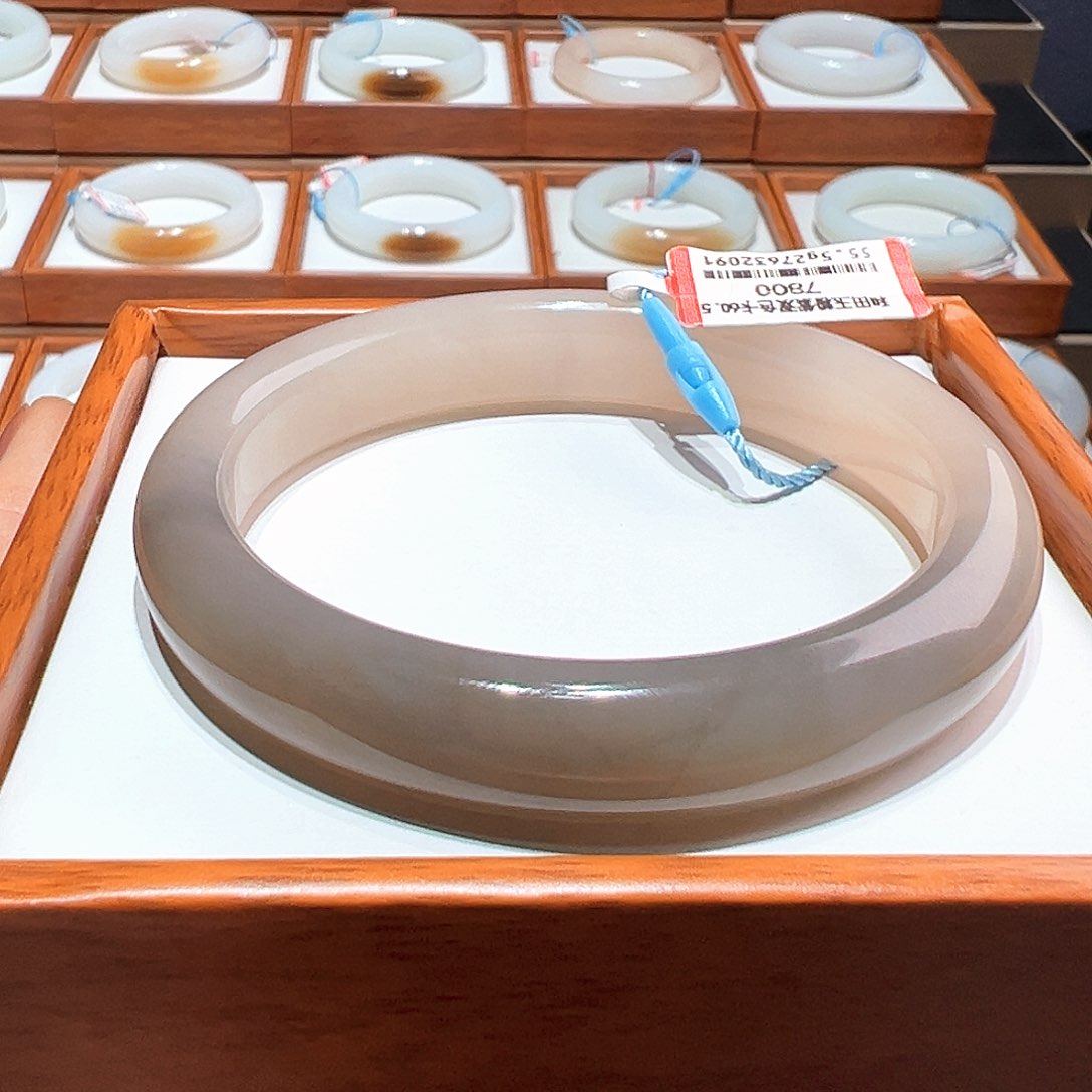 和田玉手镯未镶嵌60 61