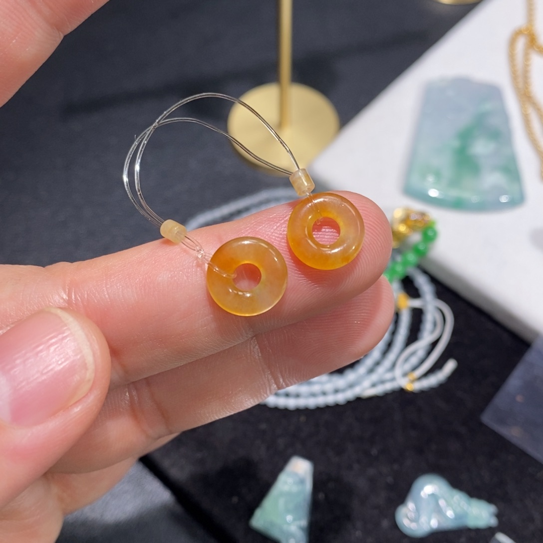 翡翠裸石冰黄甜甜圈