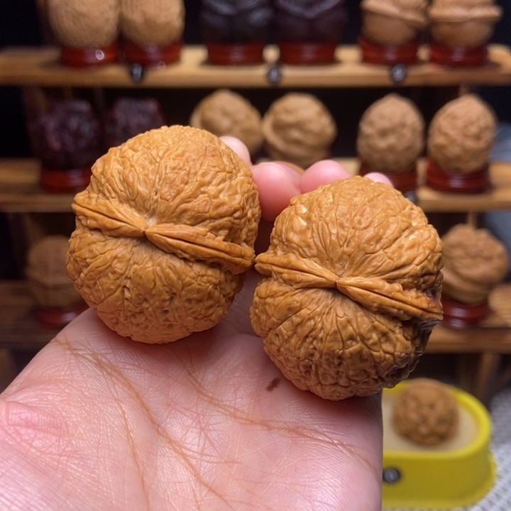 文玩核桃吊坠卧龙15