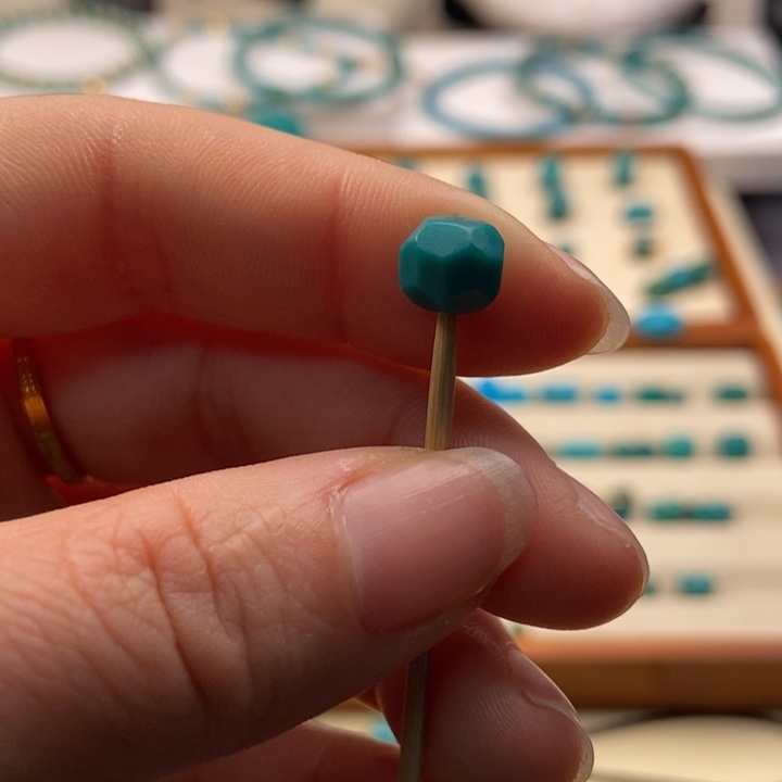 绿松石配饰未镶嵌