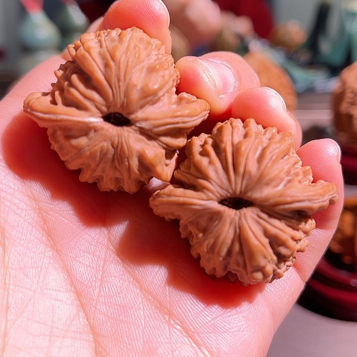 U***5文玩核桃把件汉高楼