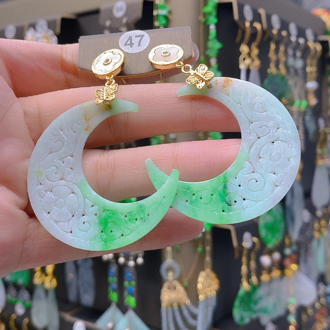 未镶嵌翡翠耳饰翡翠