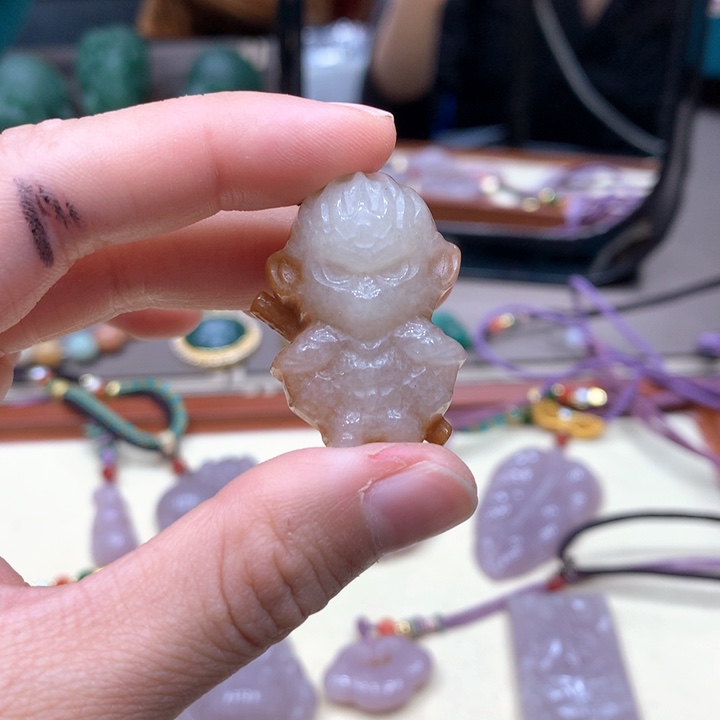 石英质玉合金颈饰