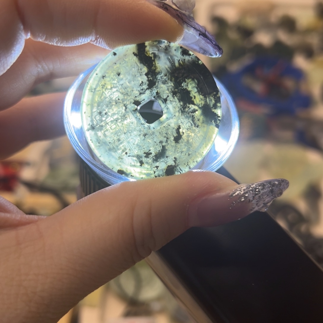 蛇纹石玉颈饰合金