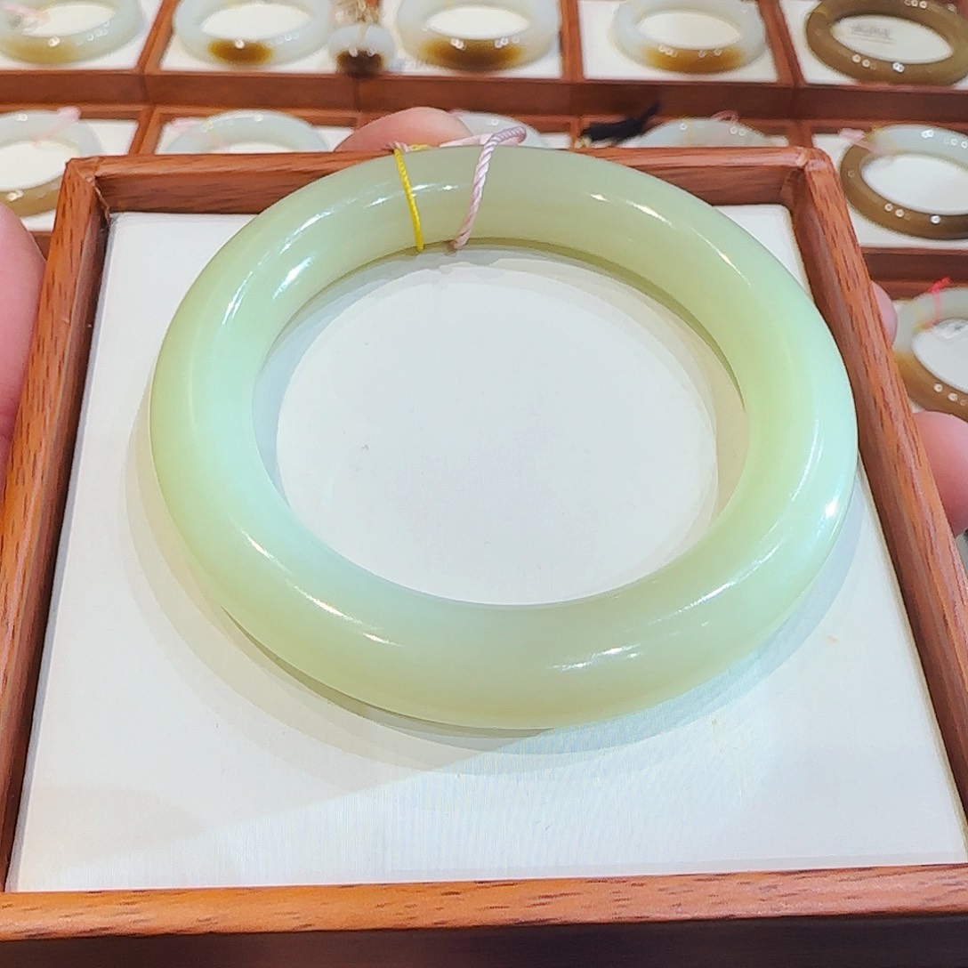 和田玉手镯未镶嵌新疆胖圆黄口54 55 56