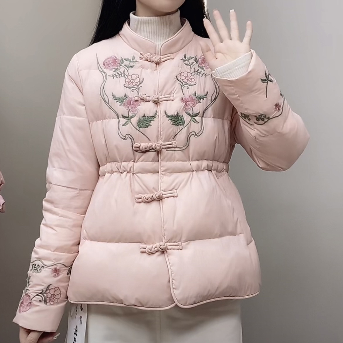 定制款新中式复古盘扣重工刺绣羽绒服