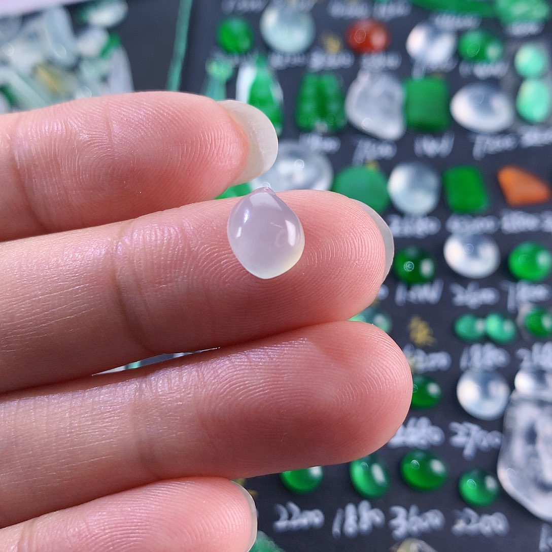 【闪购商品】翡翠颈饰未镶嵌天然翡翠高冰福瓜