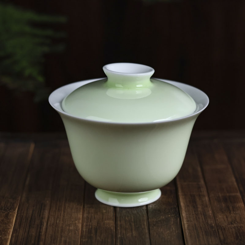 斋居 淡绿色盖碗-110ml（Q4607）