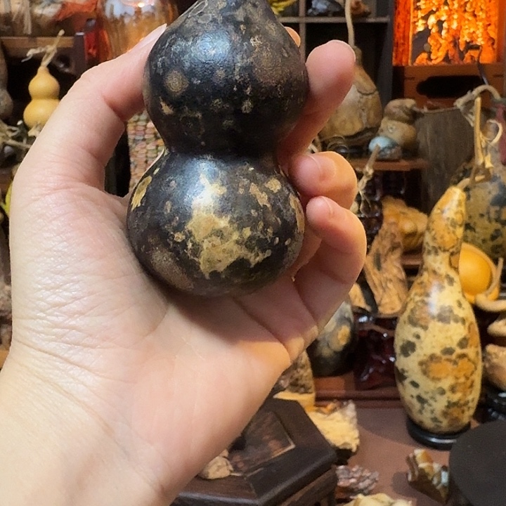 笔***姐木质类葫芦挂坠………..