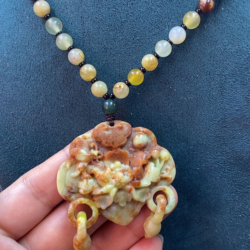 【闪购商品】蛇纹石玉吊坠未镶嵌