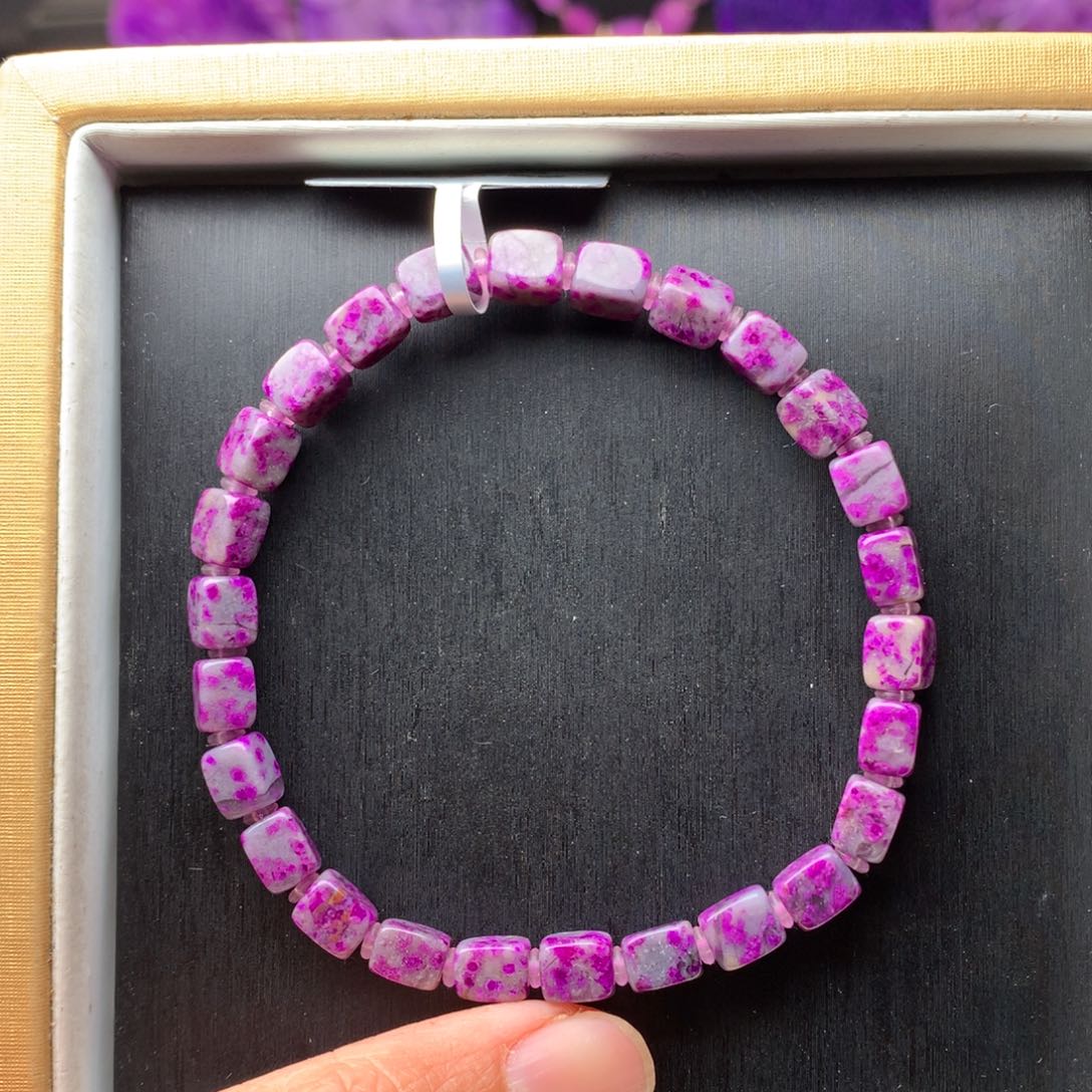 未镶嵌苏纪石（舒俱来）手链