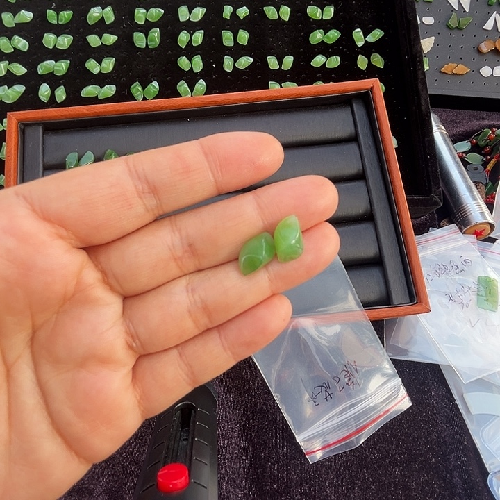 和田玉银S925镶嵌耳饰