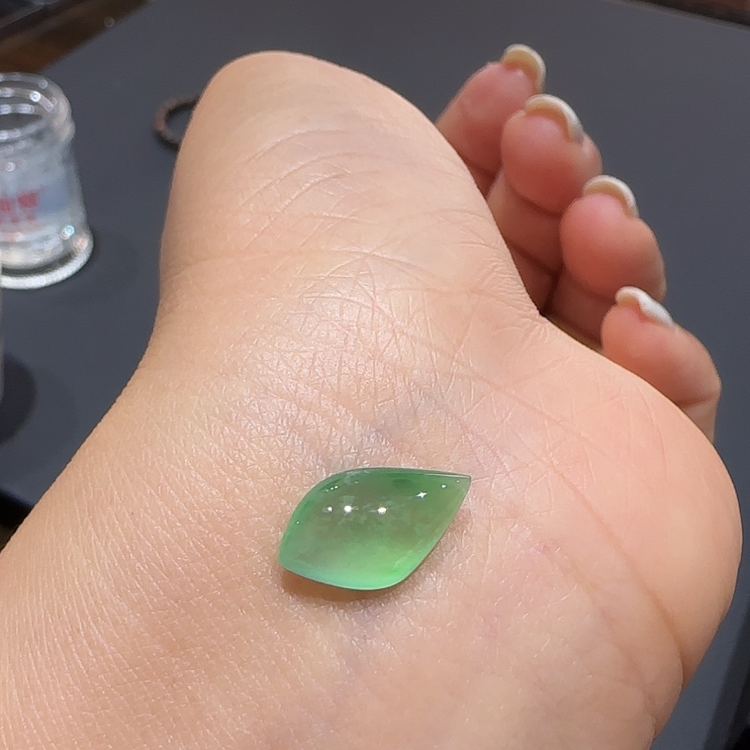 翡翠颈饰未镶嵌福瓜