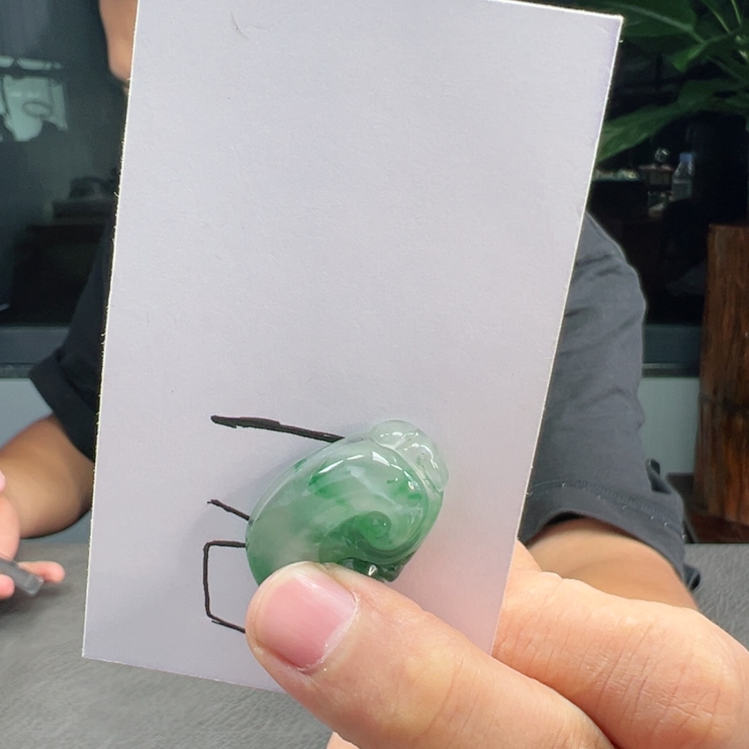 石英质玉未镶嵌颈饰?*邹