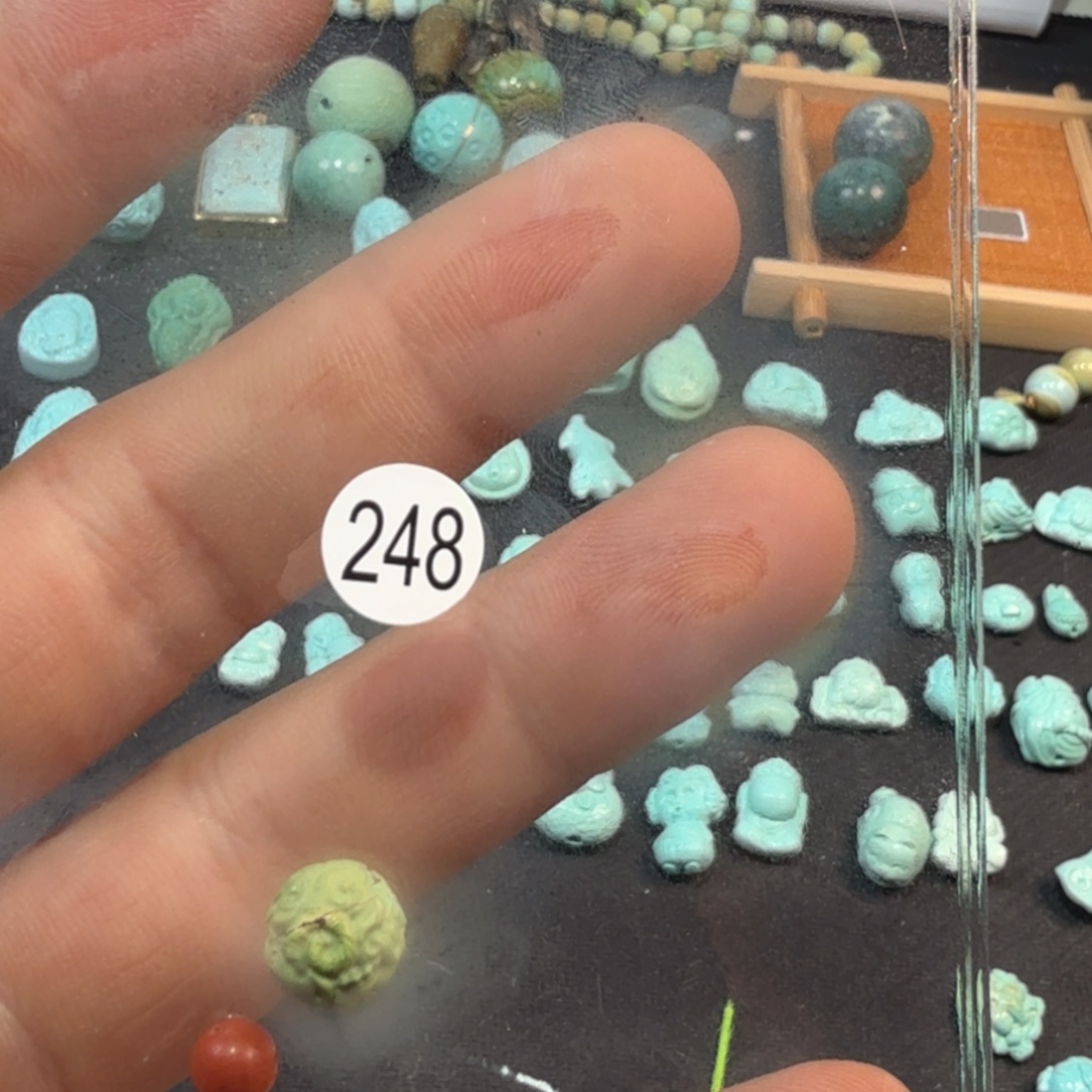 南红玛瑙未镶嵌珠宝奇石