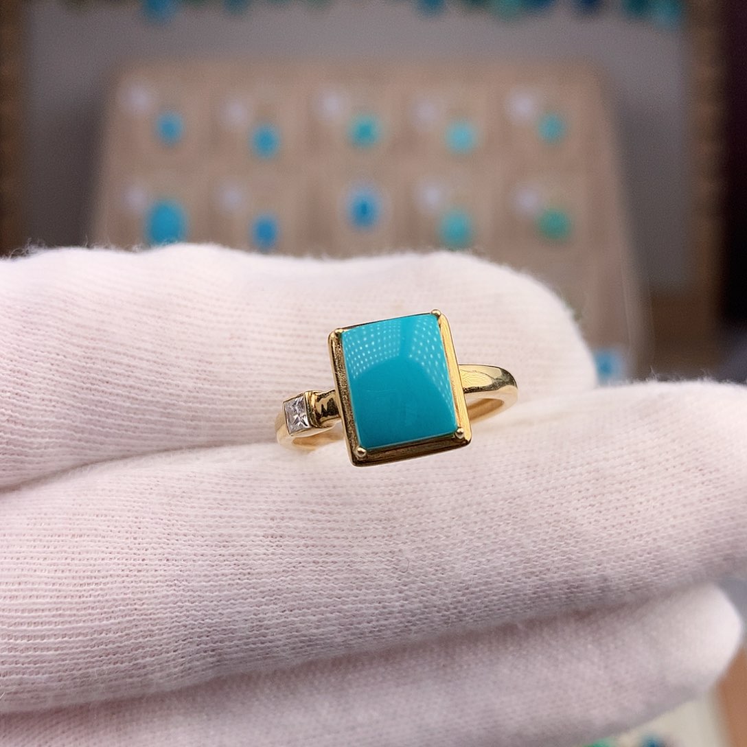 绿松石戒指18K金镶嵌