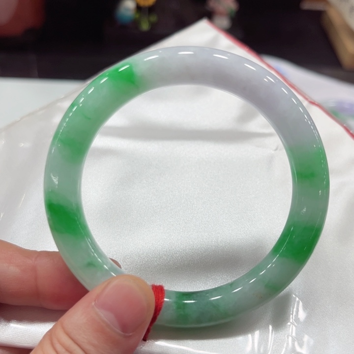 翡翠手镯未镶嵌55圆
