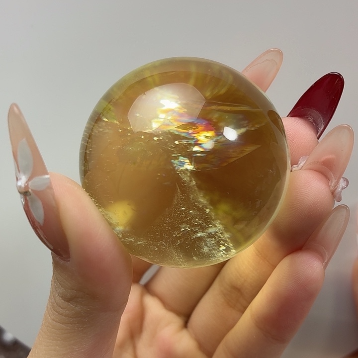 珠宝半成品未镶嵌黄晶彩云隐山46.8mm